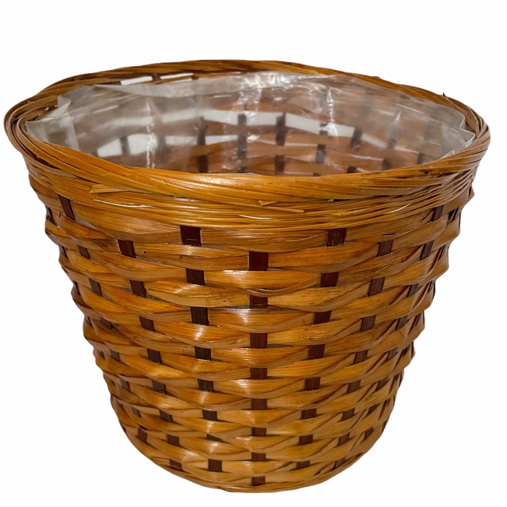 Wicker Bohemian rattan planter basket with liner